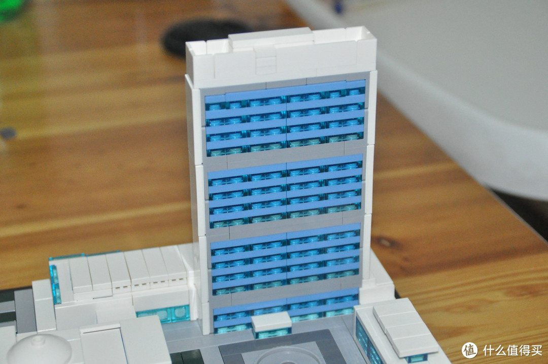 #本站首晒# LEGO 21018 United Nations Headquarters 联合国总部大厦