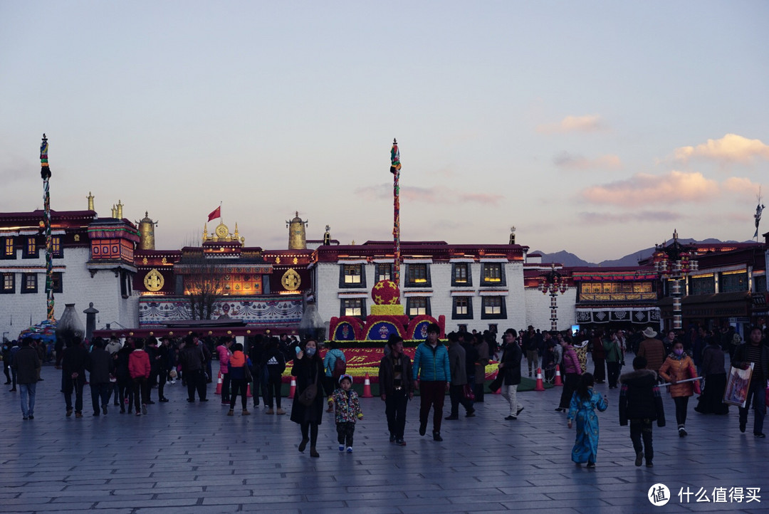 大昭寺前广场