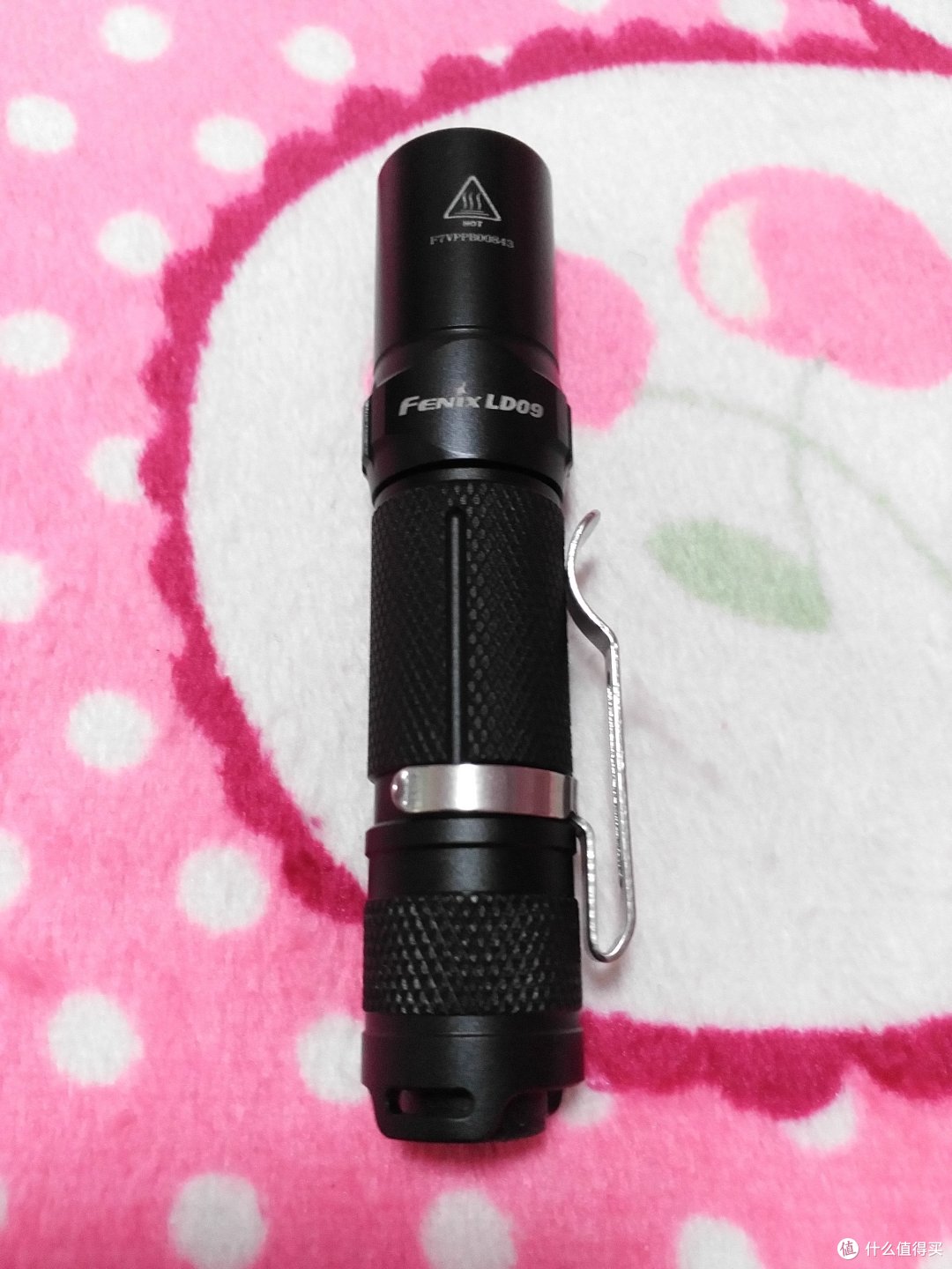 便携实用可人疼,Fenix LD09 手电开箱