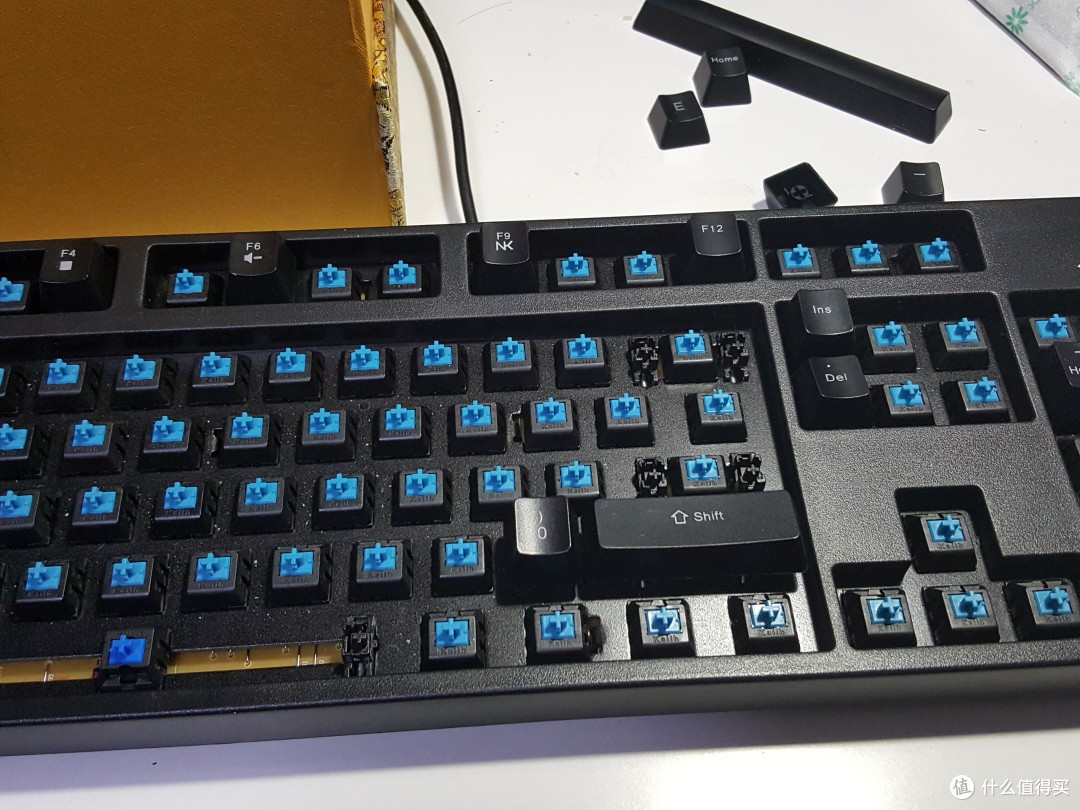 暴力拆解七巧手m768(贼鸥titon100)机械键盘