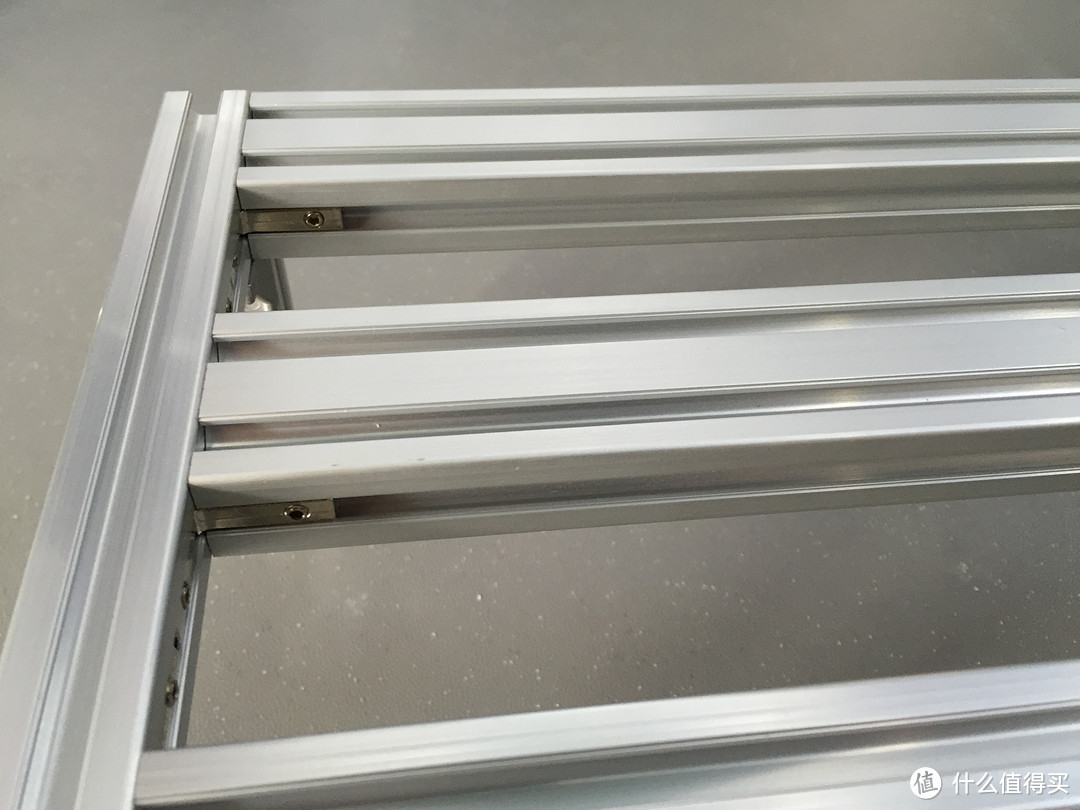 工业铝型材应用——制作显示器底座