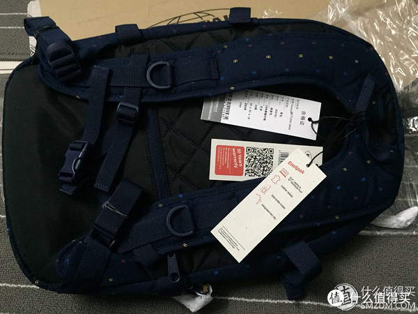 EASTPAK 防水电脑双肩包简单开箱