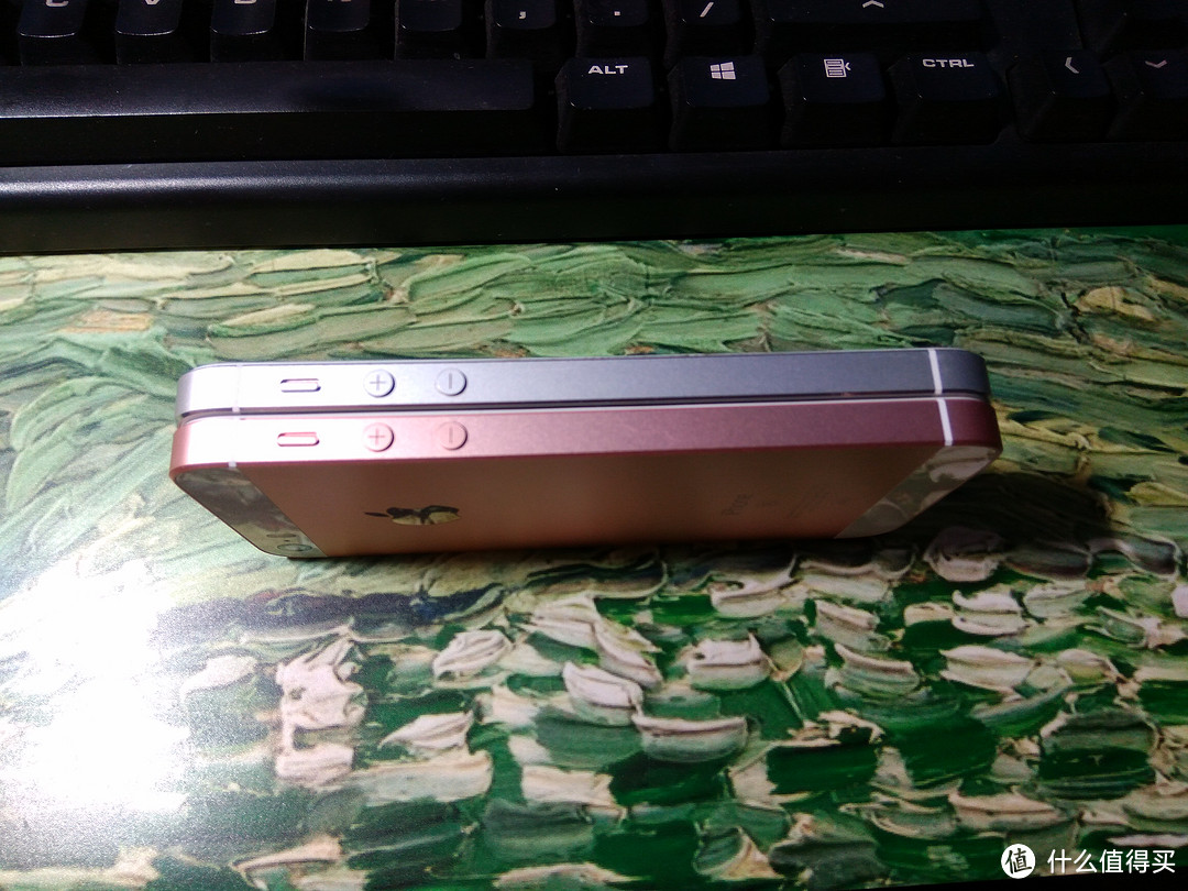 iPhone SE 玫瑰金 64G 开箱（附对比iPhone 5S）