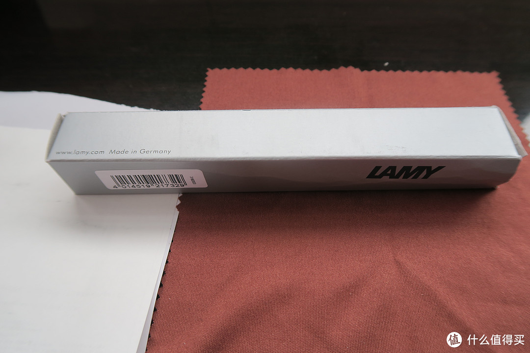 来自德亚直邮的紫红色 LAMY 凌美 Al-Star 恒星 L26F （F尖）钢笔 开箱