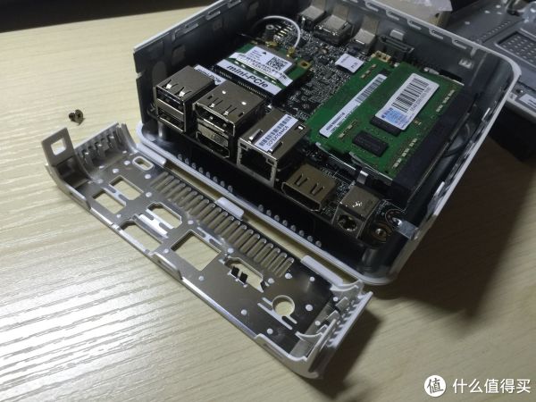 本站首晒# pc中的老人机 — asrock 华擎 beebox n3150 超迷你pc碳