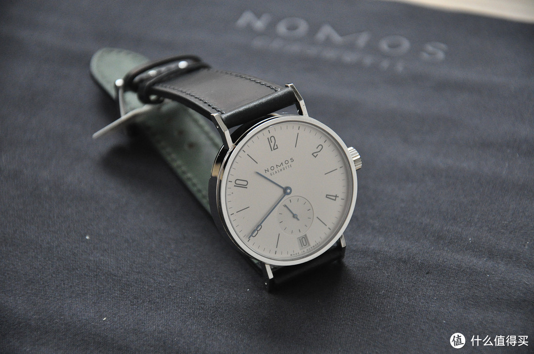 我的心头好，不是自己的： NOMOS 602 机械男表