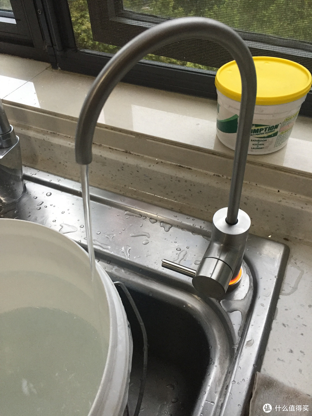 扔掉原来的净水设备换用 MI 小米 净水器（厨下式）