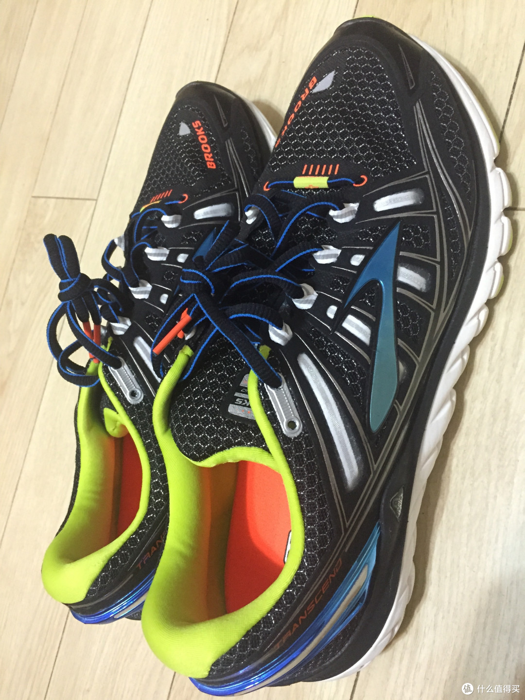 Brooks 布鲁克斯 Transcend 开箱评测及各品牌支撑旗舰跑鞋对比和尺码建议