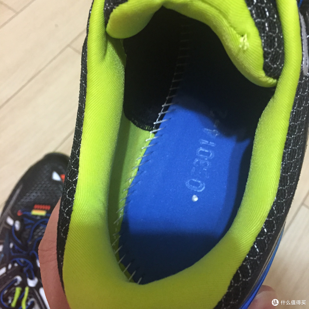 Brooks 布鲁克斯 Transcend 开箱评测及各品牌支撑旗舰跑鞋对比和尺码建议