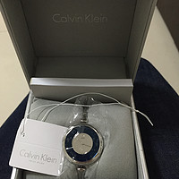 Calvin Klein Delight 系列 K1C24706 女士手镯形时装腕表外观展示(时针|分针)