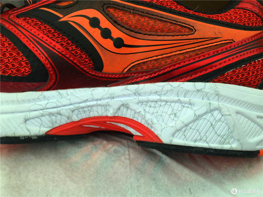 伪跑步爱好者新撸一双 Saucony Guide 8