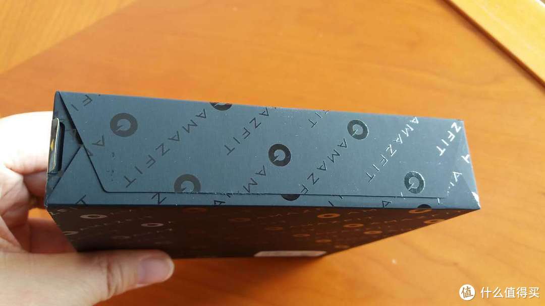 这个长得像玉佩的东西居然是个智能手环?