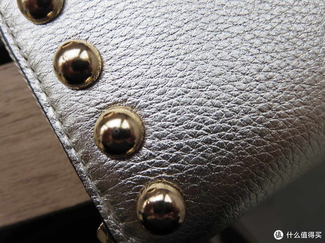 我们胖纸有内涵：Rebecca Minkoff Ava Zip with Studs 钱包伪开箱