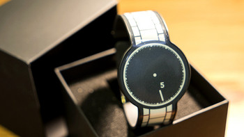 #首晒# 设计终成实物：SONY 索尼 FES WATCH 电子墨水智能手表