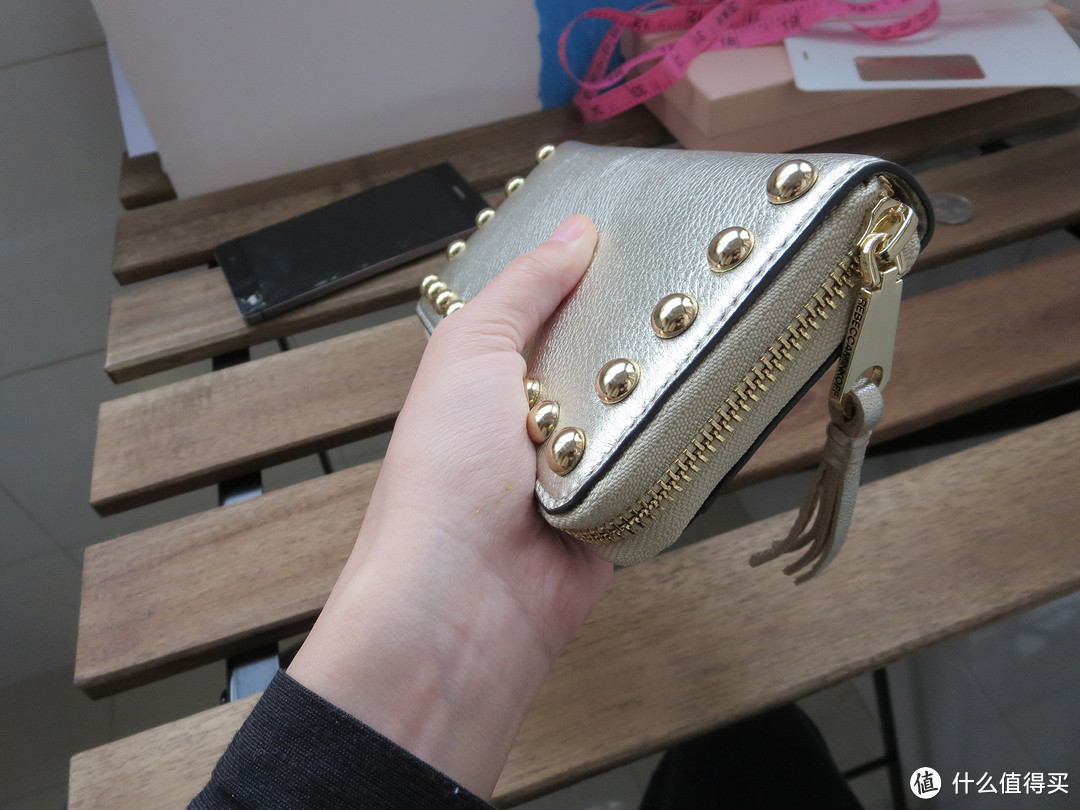 我们胖纸有内涵：Rebecca Minkoff Ava Zip with Studs 钱包伪开箱