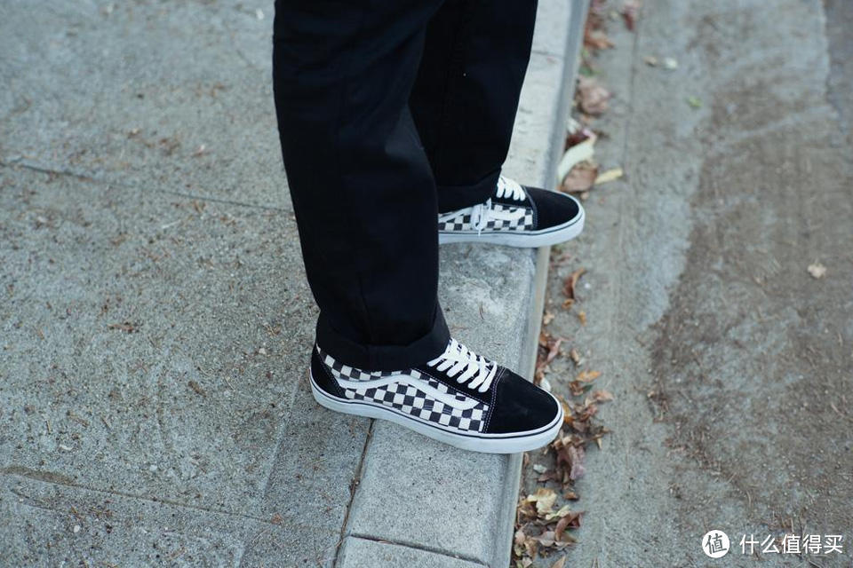 围绕棋盘格图案设计：VANS 范斯 推出  Checkerboard 春季鞋款