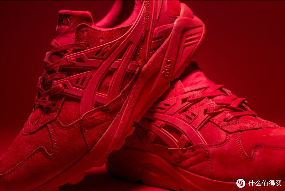 触目惊心的红：ASICS 亚瑟士 联合 Packer Shoes 推出 Triple Red 鞋款