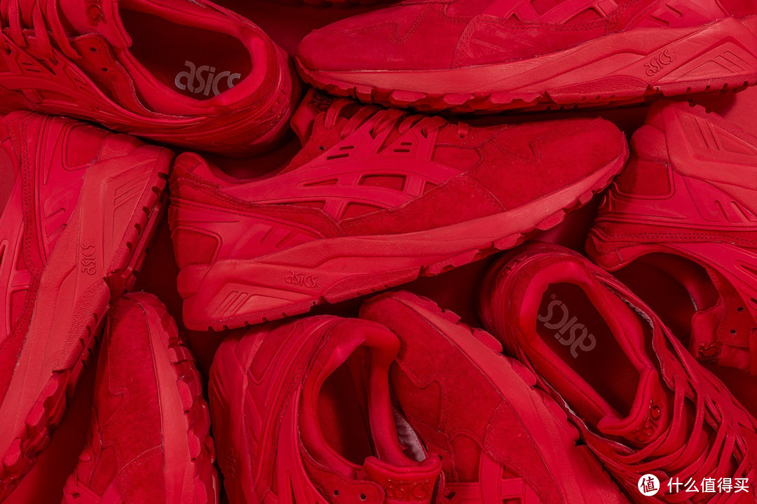 触目惊心的红：ASICS 亚瑟士 联合 Packer Shoes 推出 Triple Red 鞋款