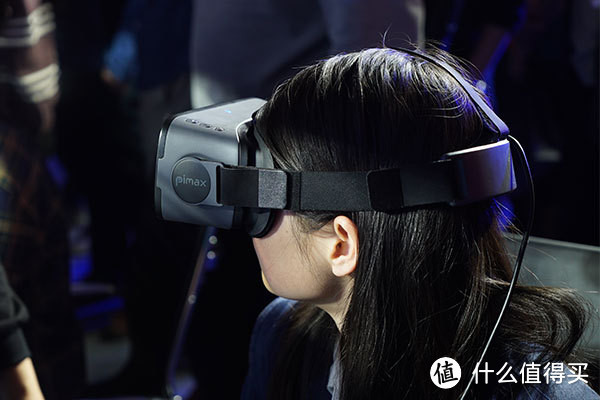 3840×2160分辨率：小派 发布 4K VR 头戴式虚拟现实显示设备