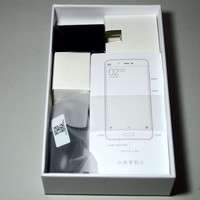 小米5外观展示(数据线|处理器|卡托|材质|指纹)