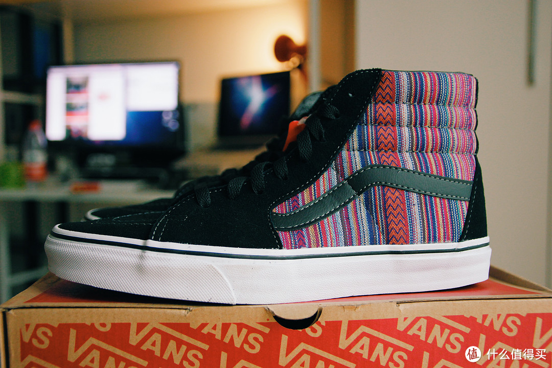 #本站首晒# 允许一部分人在夏天先花哨起来：Vans SK8-Hi GuateWeave Black/Multi 帆布鞋 开箱