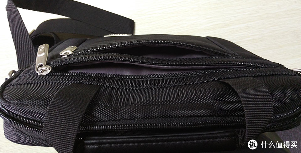 #本站首晒# 到底多能装，这不是EDC：12寸 Samsonite 新秀丽 Classic Business Netbook 商务公文包