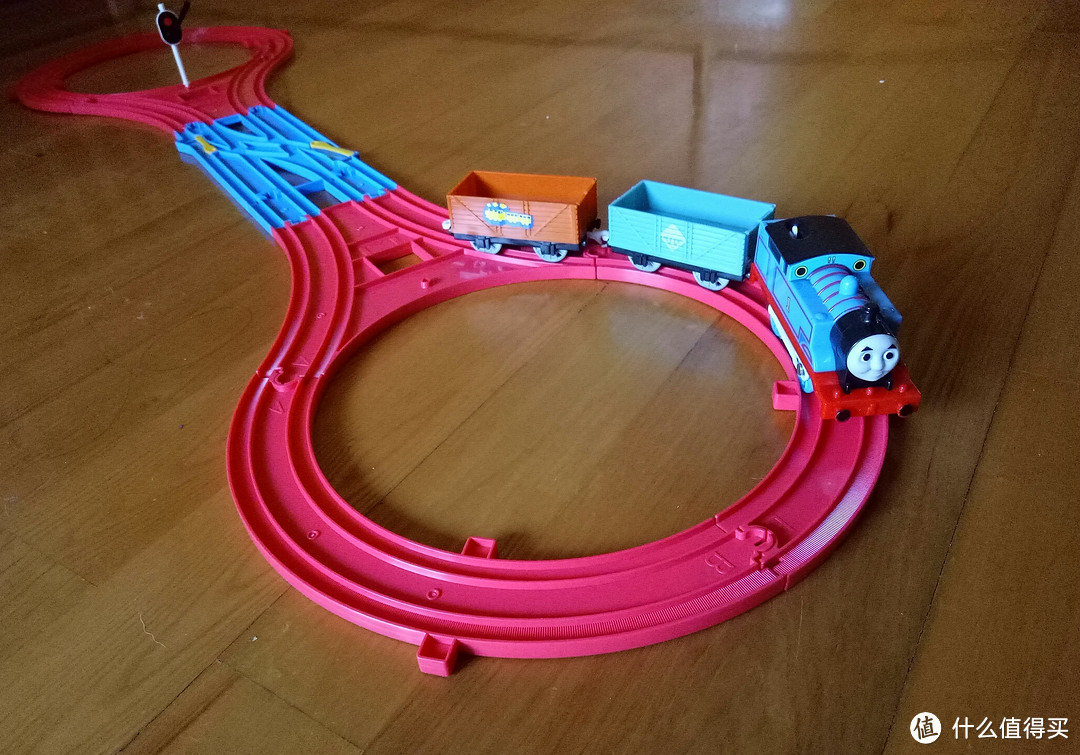 小p娃的玩具 篇二:thomas & friends 托馬斯&朋友 電動小火車和他的