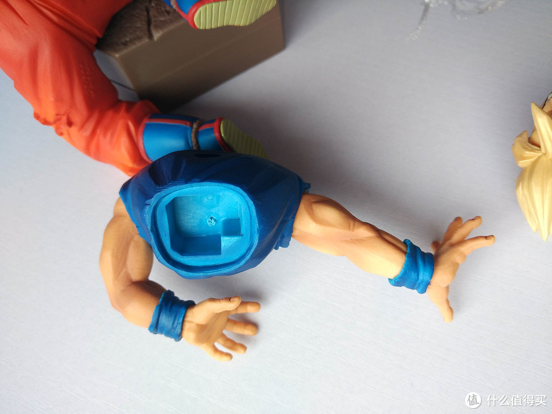 眼镜厂七龙珠战斗版悟空手办：Banpresto Dragon Ball Z Goku