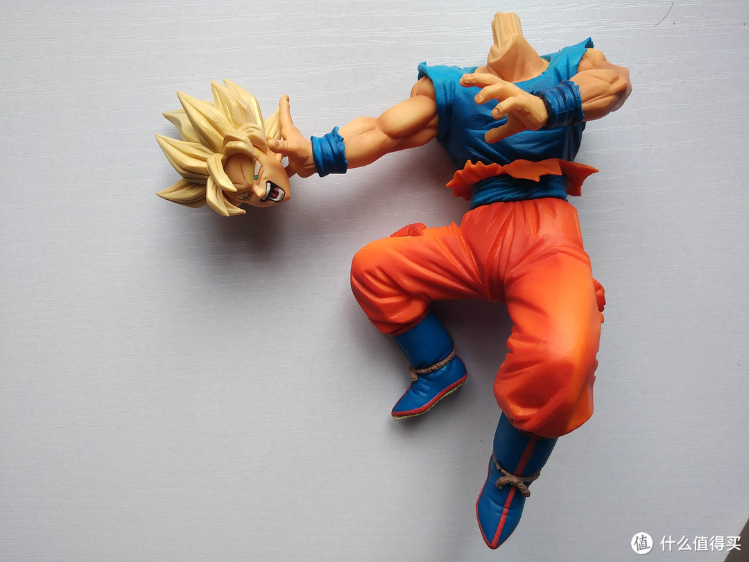 眼镜厂七龙珠战斗版悟空手办：Banpresto Dragon Ball Z Goku