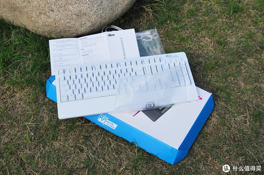 复古设计大手托——RK Pro104 RGB机械键盘评测