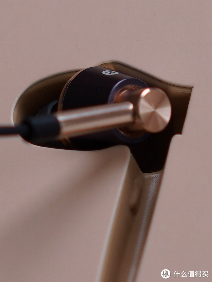 国产耳机的“新标杆”：1more三单元圈铁耳机评测