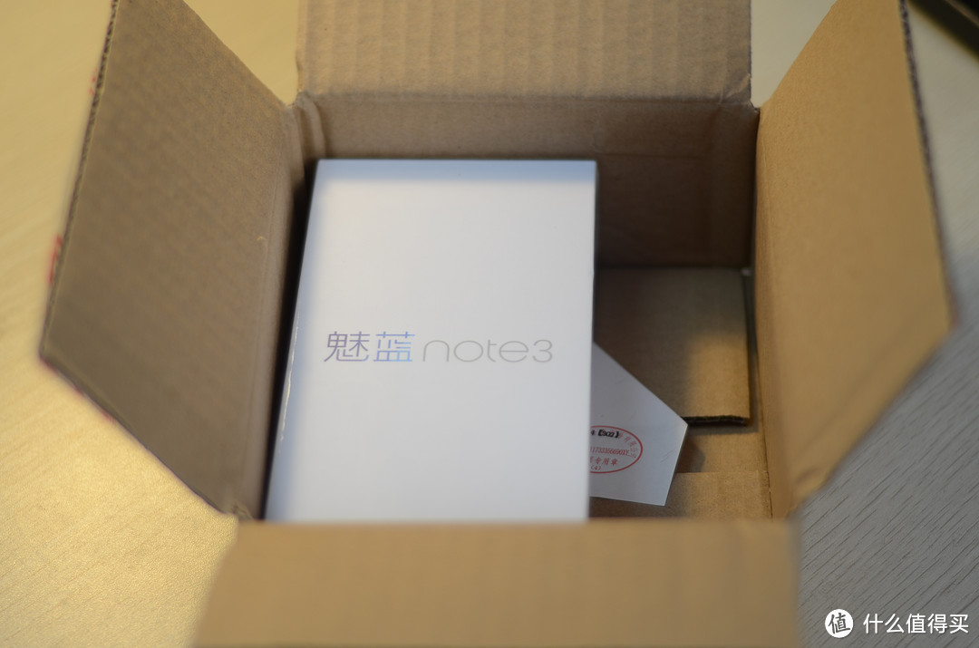 #本站首晒# 谁说旗舰机才有2.5D?MEIZU 魅族 魅蓝 Note3 银白色 开箱