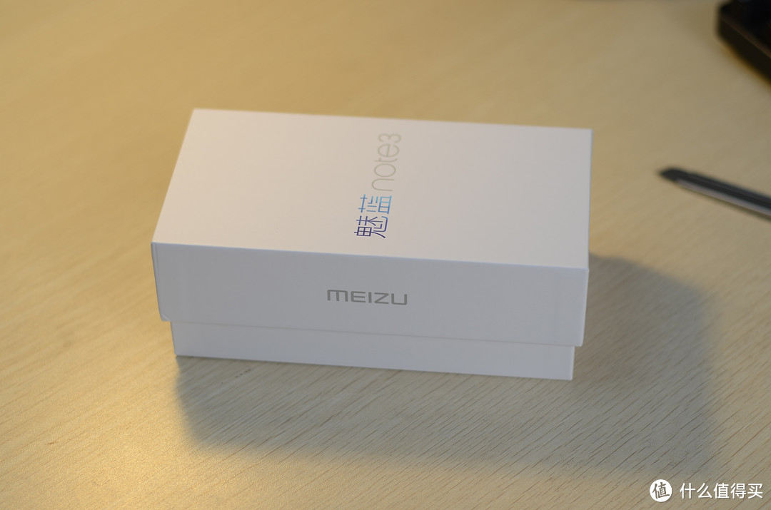 #本站首晒# 谁说旗舰机才有2.5D？MEIZU 魅族 魅蓝 Note3 银白色 开箱