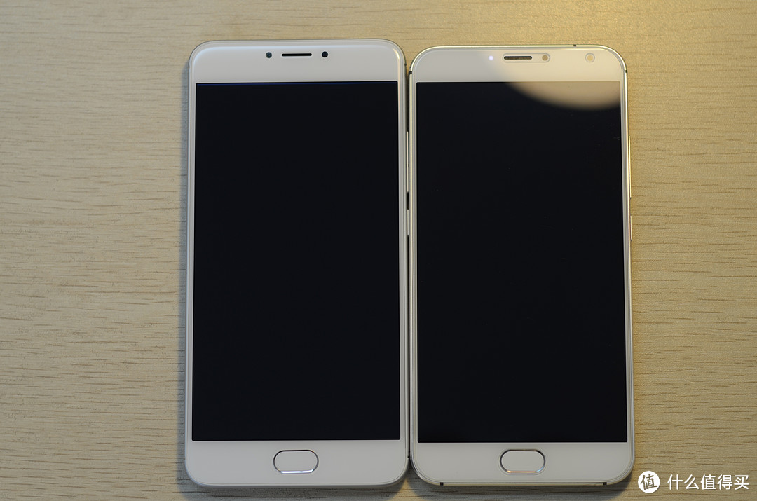 #本站首晒# 谁说旗舰机才有2.5D?MEIZU 魅族 魅蓝 Note3 银白色 开箱