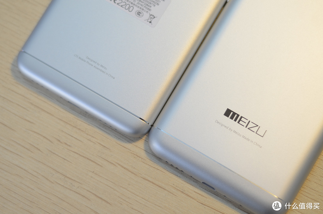 #本站首晒# 谁说旗舰机才有2.5D？MEIZU 魅族 魅蓝 Note3 银白色 开箱