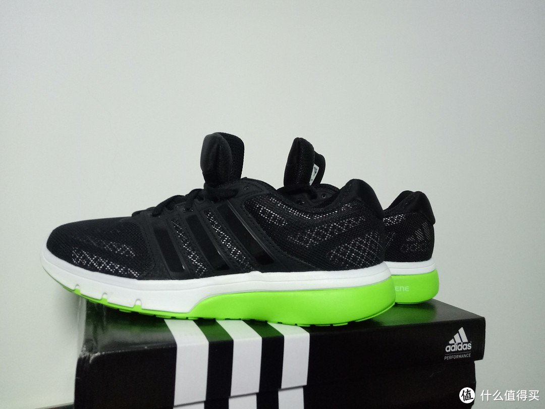 #本站首晒# 北京2016半马赛前装备：Adidas Turbo 3.0 M 男子运动跑步鞋