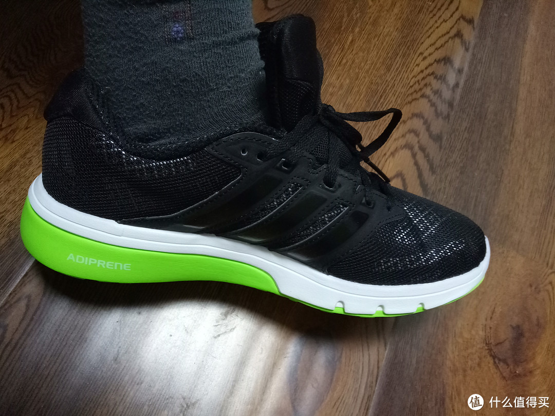 Adidas Turbo跑鞋  试穿展示