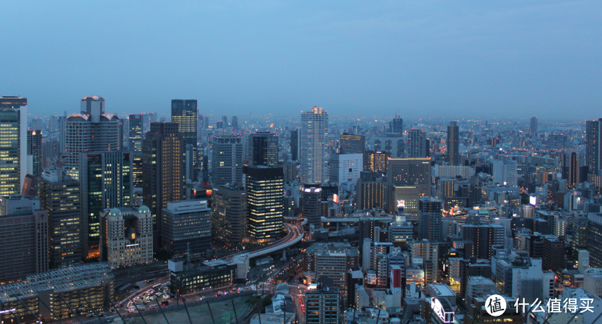 夜幕下的大阪