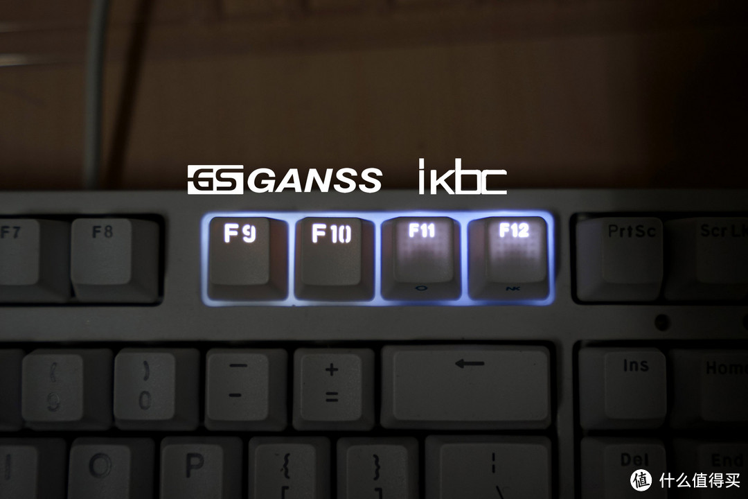 针尖与麦芒的较量：高斯 GANSS G.S-87 PBT背光机械键盘众测报告，对比评测ikbc-g87