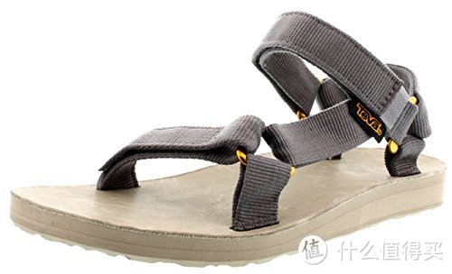 情侣鞋：TEVA 休闲凉鞋、Timberland 靴子 和 Havaianas 休闲鞋