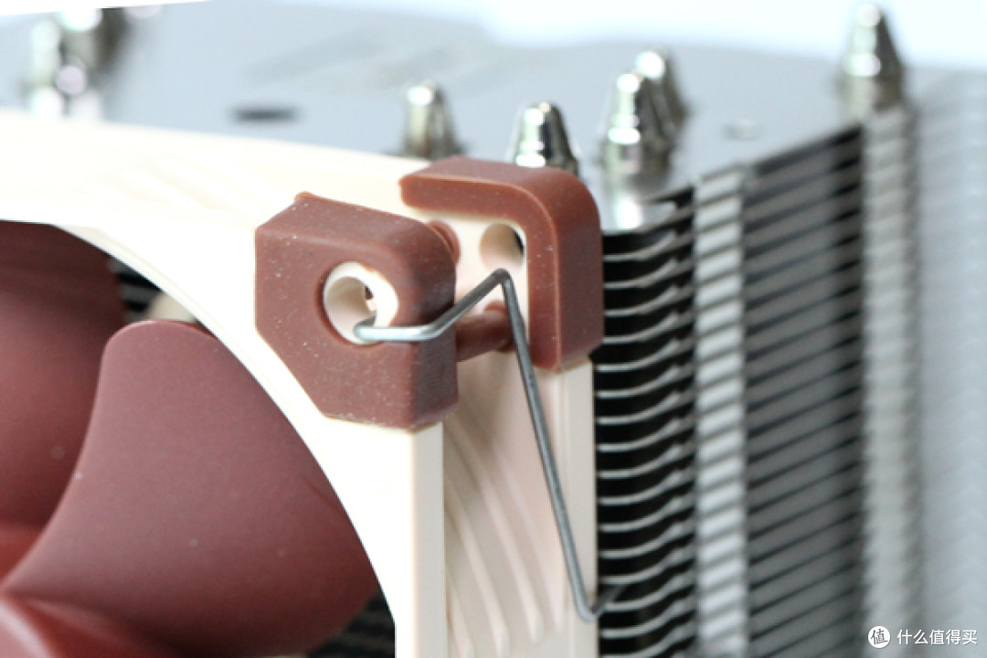 小巧而又强大 - NOCTUA 猫头鹰 NH-U9S 多平台 CPU散热器