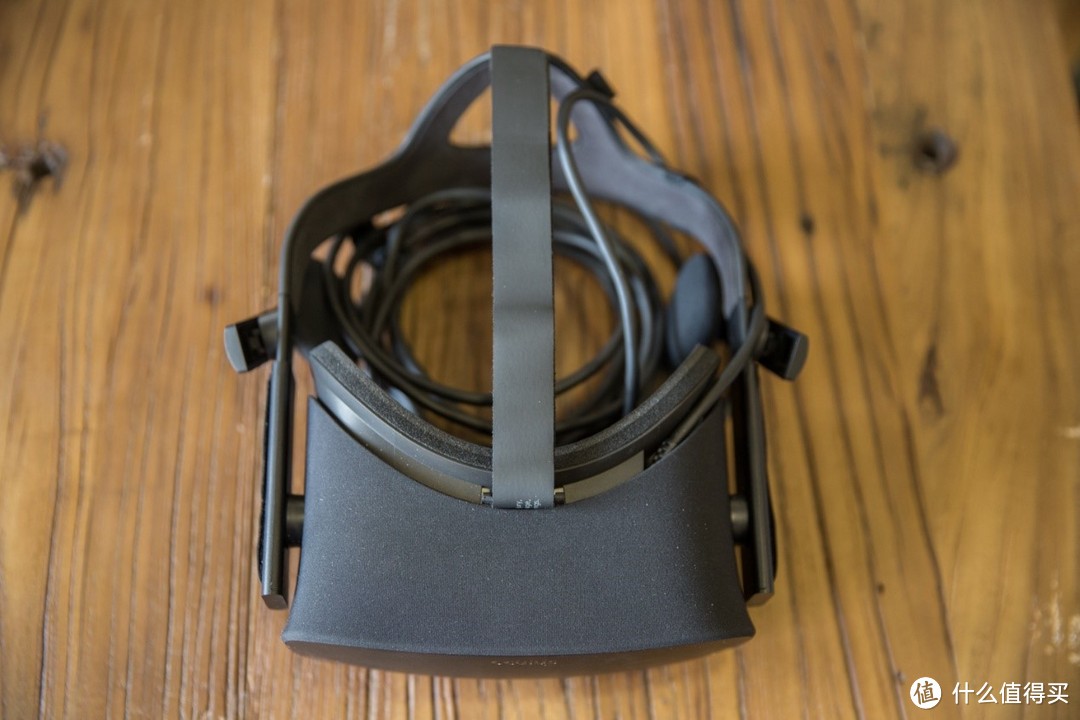 身临其境的异界旅程：Oculus Rift CV1 虚拟现实头盔上手谈