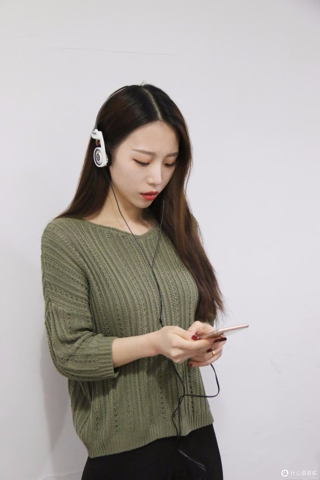 颜值很重要,今年流行“红”运当头——MEIZU 魅族 HD-50 耳机