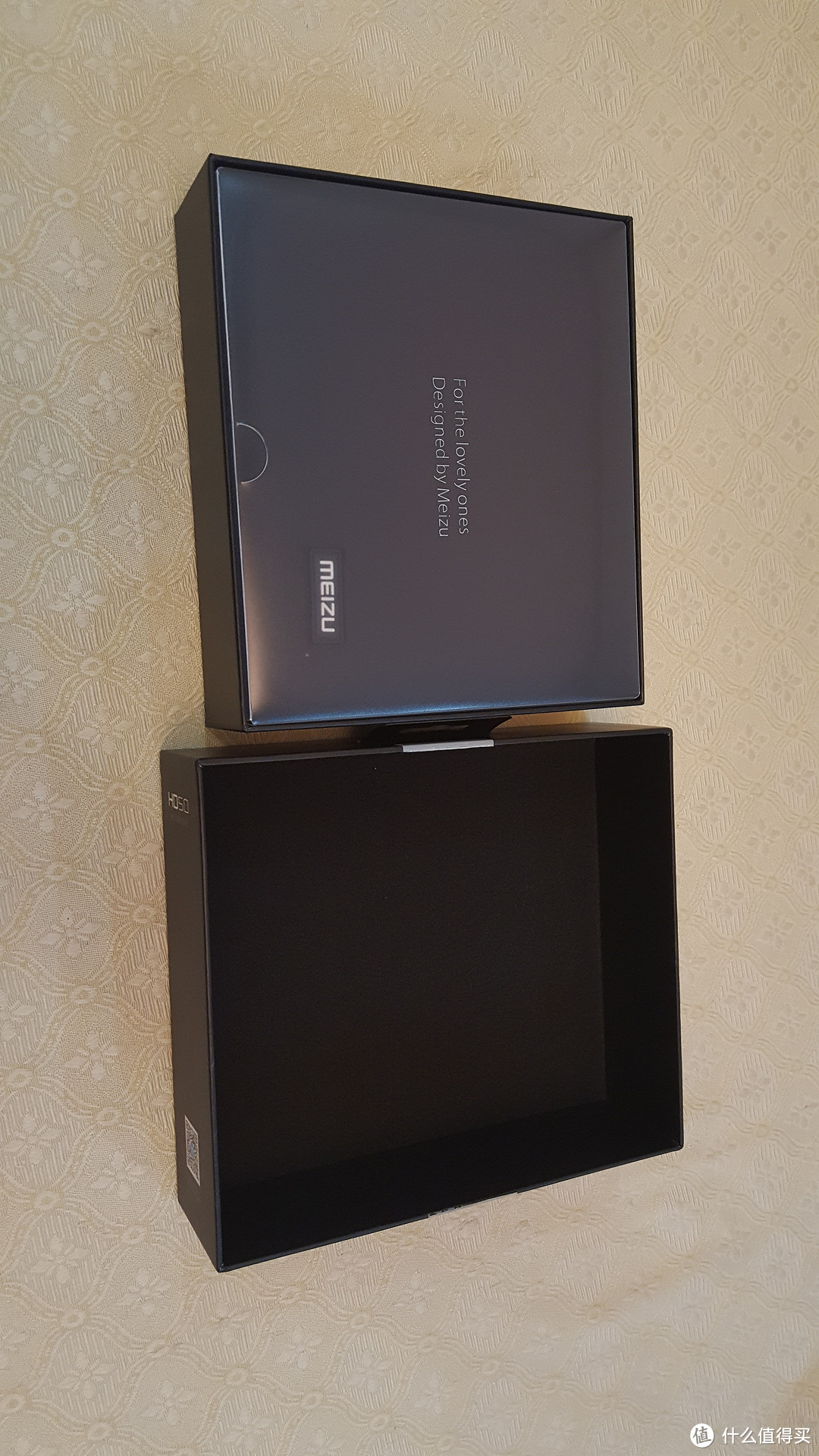 颜值很重要,今年流行“红”运当头——MEIZU 魅族 HD-50 耳机