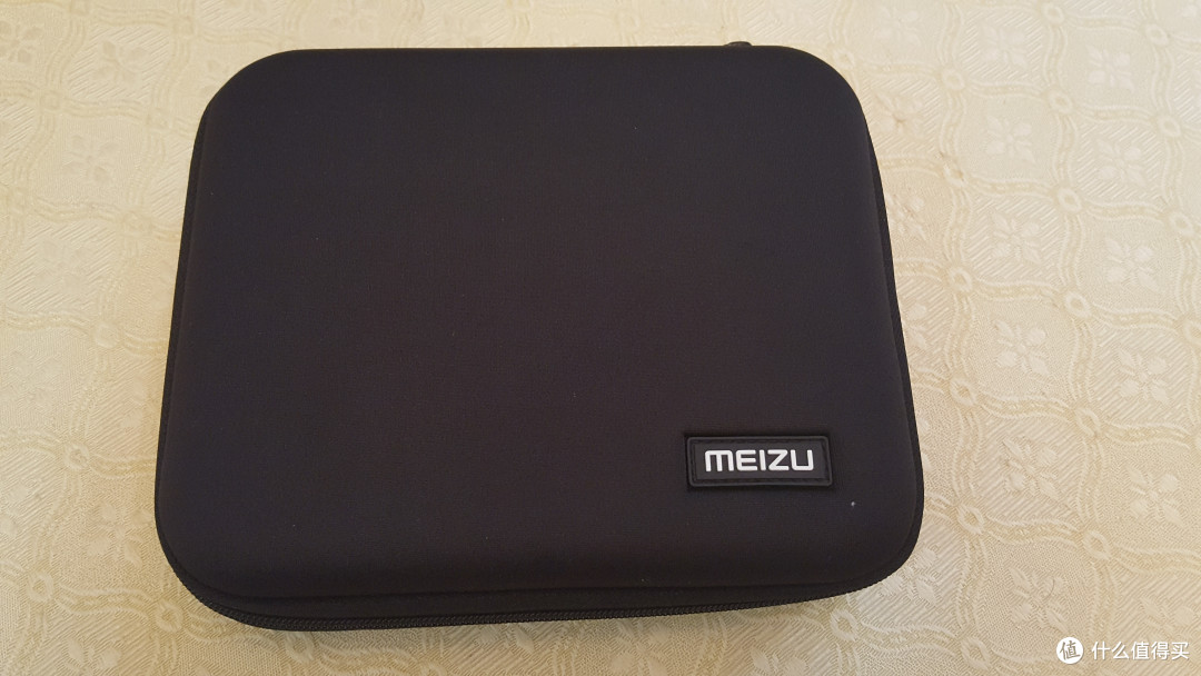 颜值很重要,今年流行“红”运当头——MEIZU 魅族 HD-50 耳机