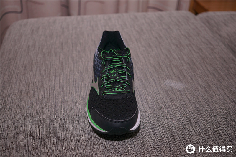 脚感很不错的一双跑鞋:Mizuno 美津浓 Wave Rider 18 次*级缓震