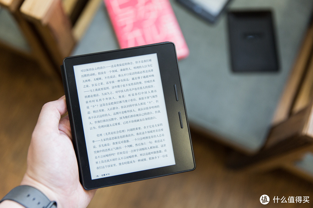 《到站秀》第44弹：Amazon 亚马逊 Kindle Oasis 电子书阅读器