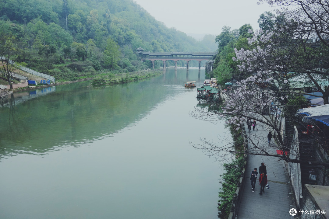 拜水都江堰(没去)问道青城山(没去):都江堰街子古镇一日游