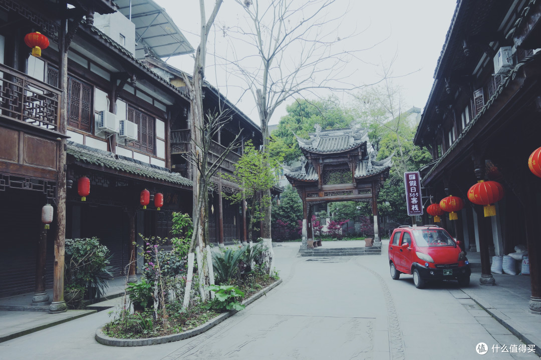 拜水都江堰(没去)问道青城山(没去):都江堰街子古镇一日游