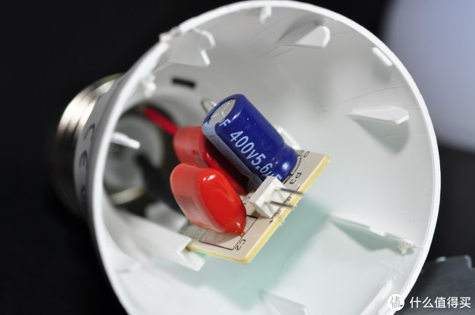 寻找性价比之选 — 横向评测17款廉价LED灯泡,教你如何选购LED球泡